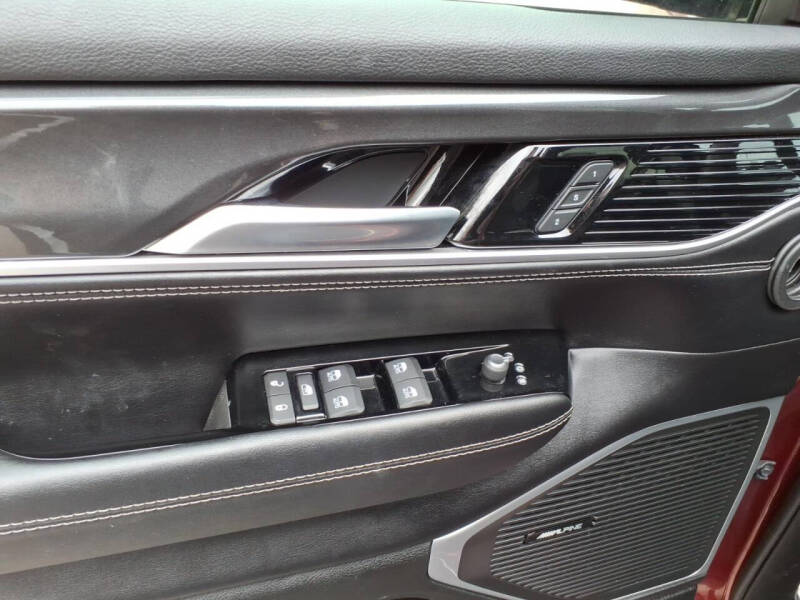 2023 Jeep Wagoneer