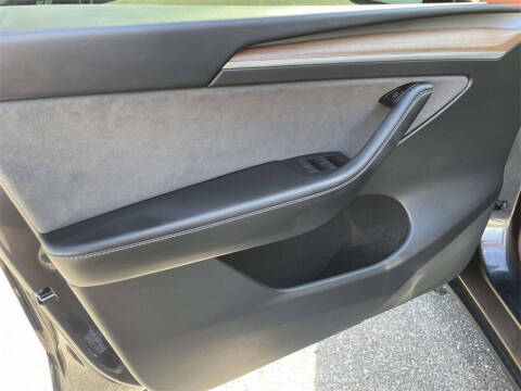 2024 Tesla Model Y Performance