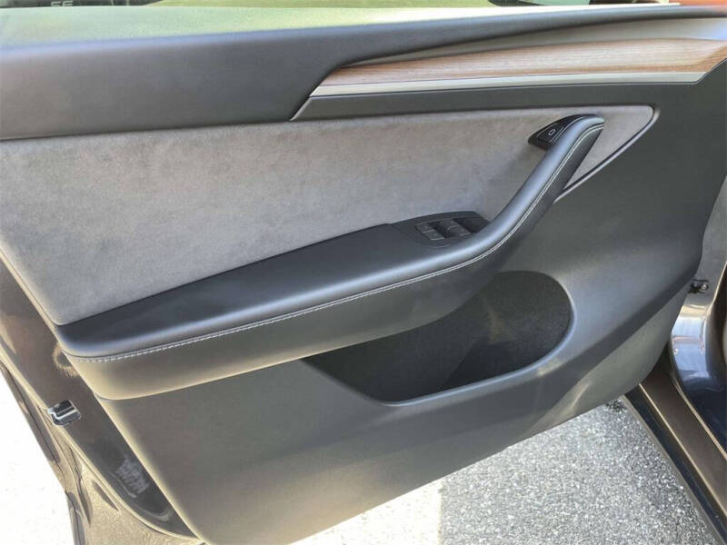 2024 Tesla Model Y Performance