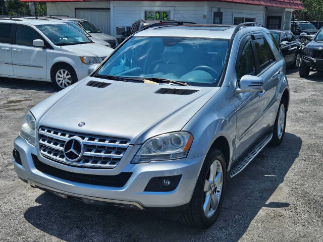 2011 Mercedes-Benz M-Class for sale at JOHNS AUTO SALES LLC in Apopka, FL