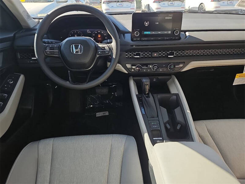 2025 Honda Accord SE