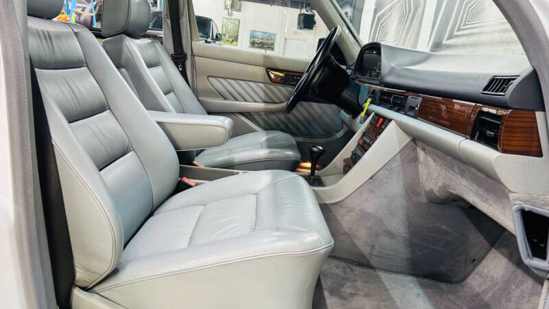 1990 Mercedes-Benz 350-Class 350 SDL