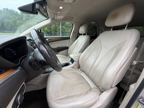 2019 Lincoln MKC Select