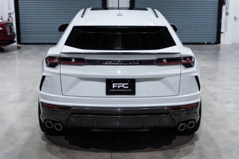 2022 Lamborghini Urus