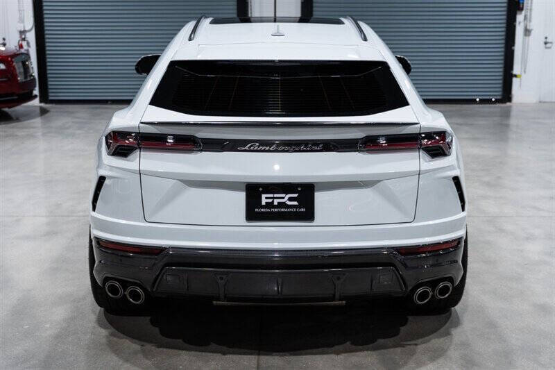2022 Lamborghini Urus