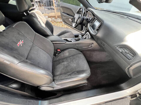 2016 Dodge Challenger R/T Plus