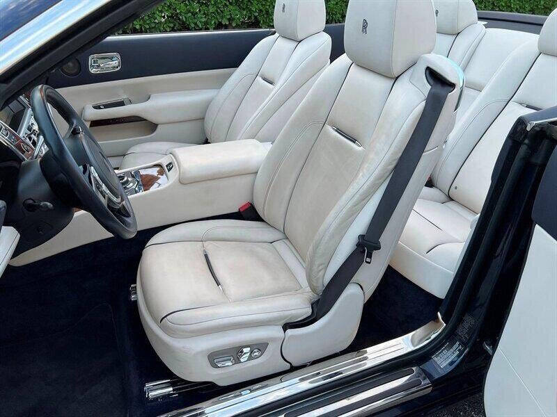 2016 Rolls-Royce Dawn 5