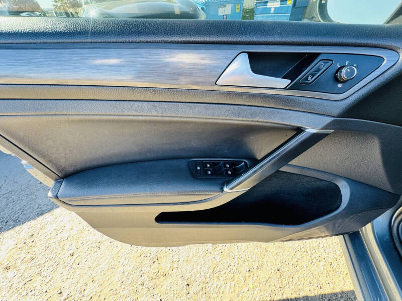 2021 Volkswagen Golf TSI