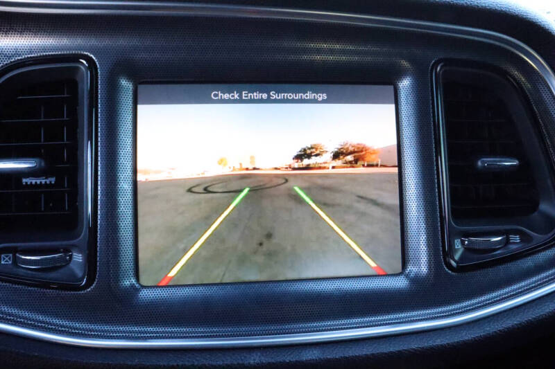 2015 Dodge Challenger SXT Plus