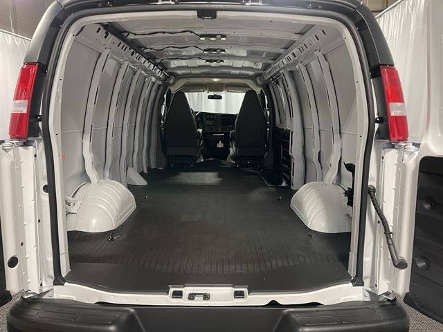 2025 GMC Savana 2500