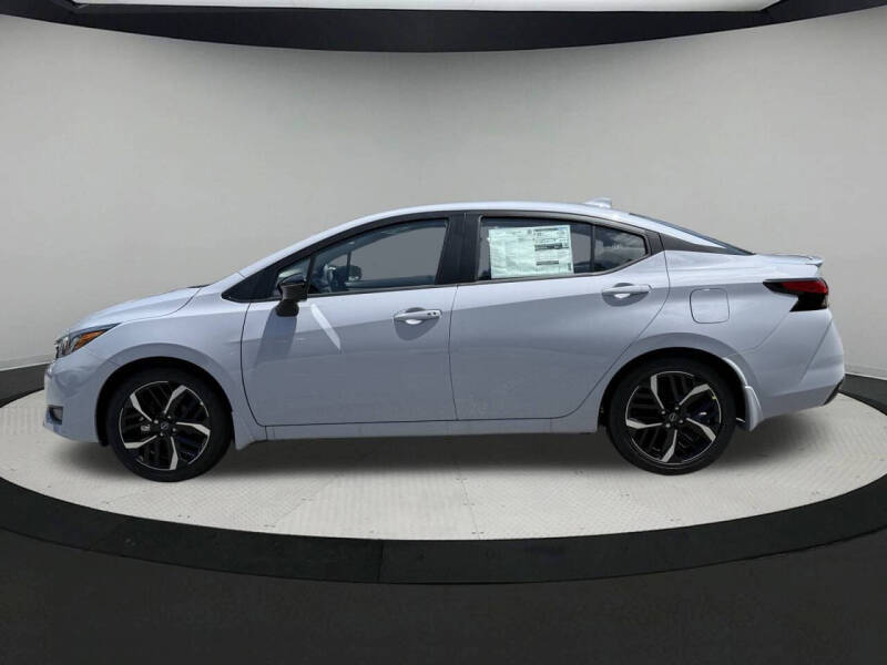 2025 Nissan Versa SR