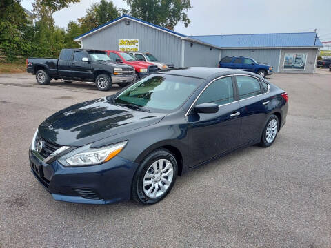 2017 Nissan Altima for sale at MARIETTA MOTORS LLC in Marietta OH