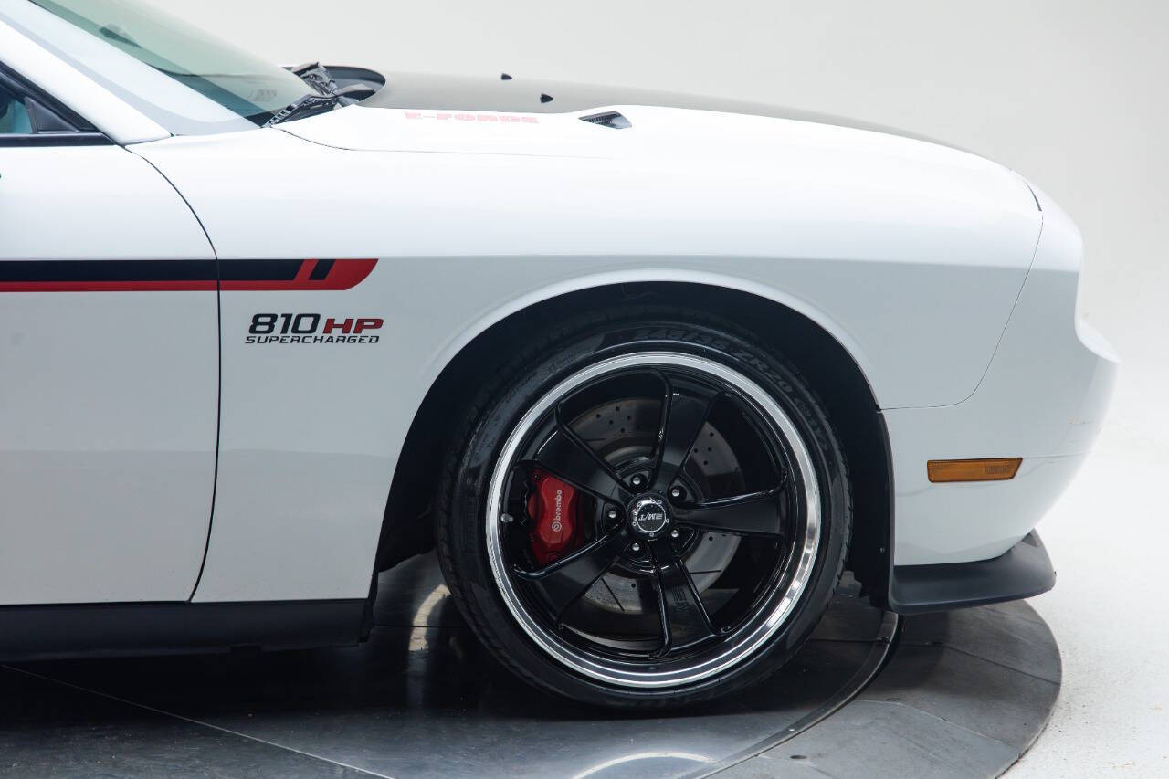 2012 Dodge Challenger 9