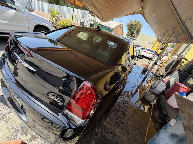 2017 Chrysler 300