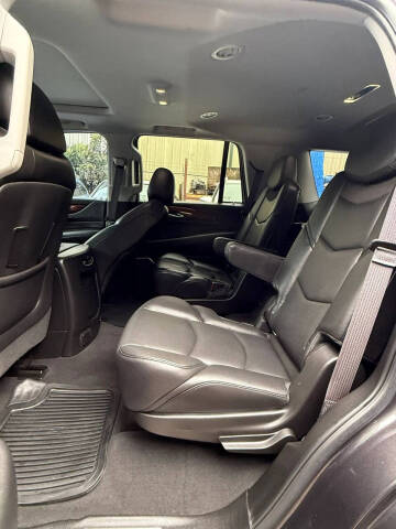 2017 Cadillac Escalade Luxury