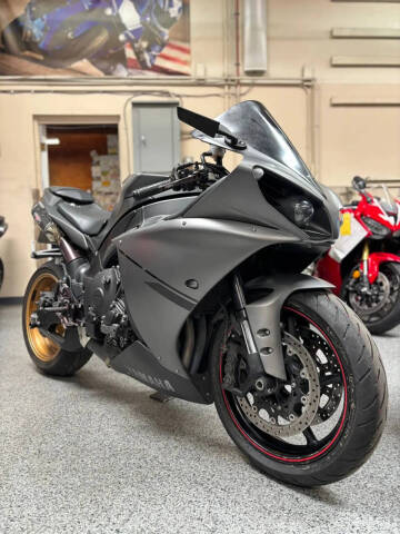 2014 Yamaha YZF-R1
