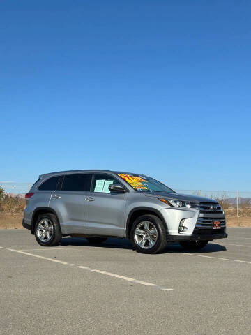 2018 Toyota Highlander for sale at Valdez Auto Sales in Gonzales CA