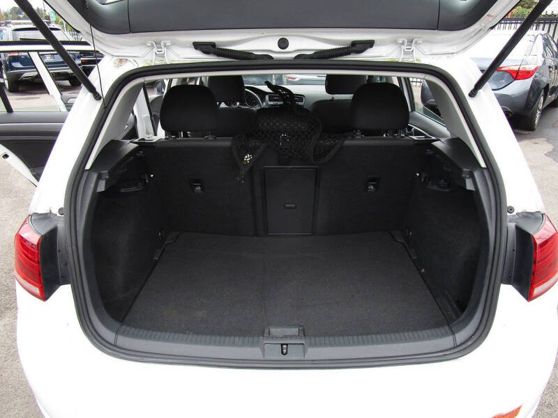 2019 Volkswagen e-Golf SE