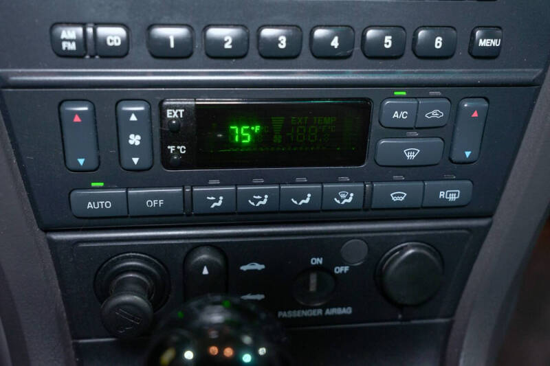 2002 Ford Thunderbird Deluxe