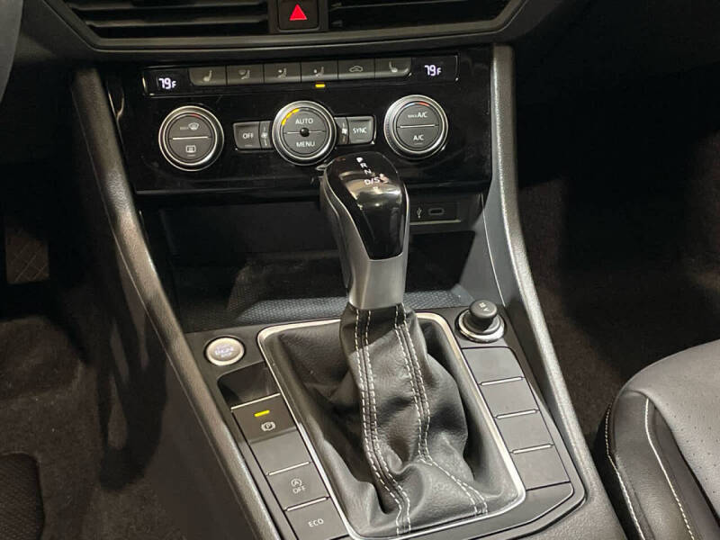 2023 Volkswagen Jetta SE