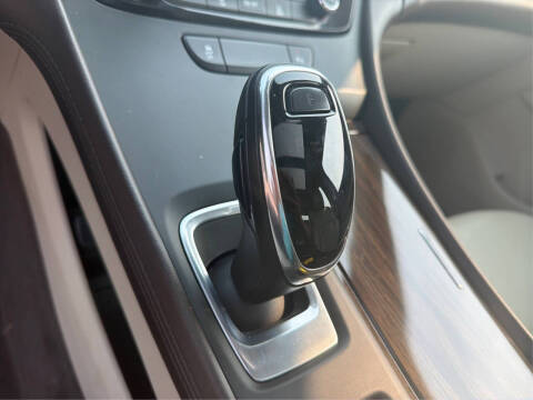 2017 Buick LaCrosse Essence