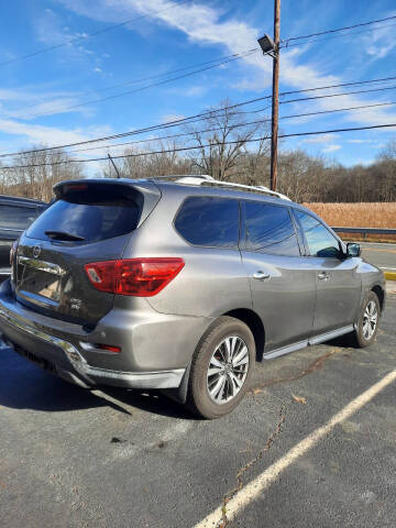 2017 Nissan Pathfinder SV