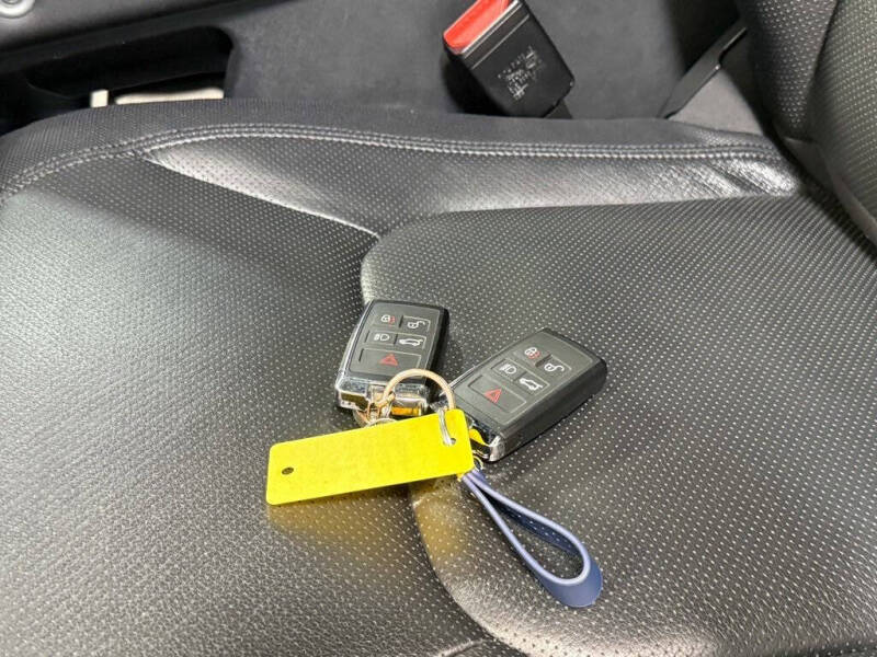 2024 Land Rover Defender 90 P400 X-Dynamic SE