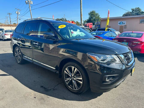 2017 Nissan Pathfinder for sale at CARMART ONE LLC in Freeport NY