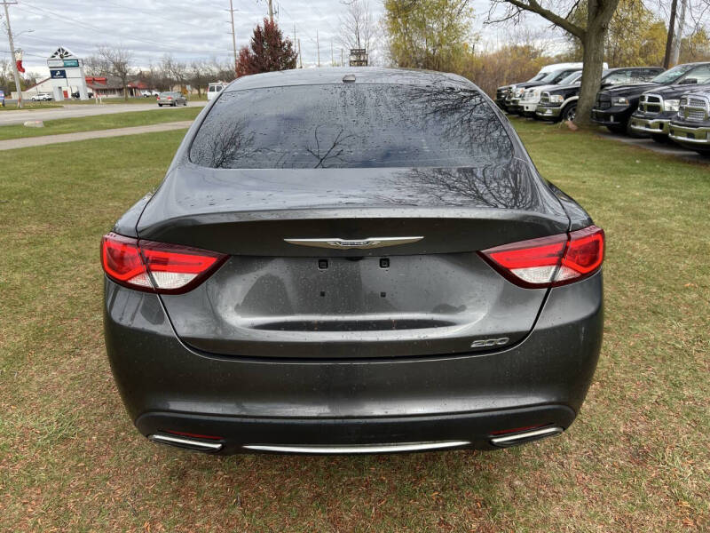 2015 Chrysler 200 Limited