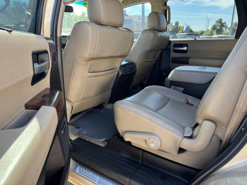 2010 Toyota Sequoia Platinum