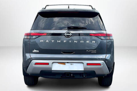 2024 Nissan Pathfinder Platinum