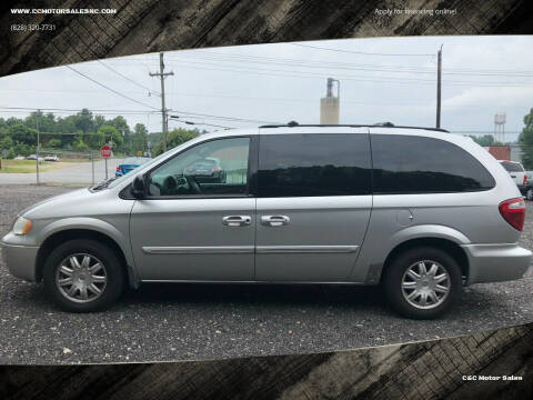 2006 Chrysler Town and Country for sale at C&C Motor Sales LLC in Hudson NC
