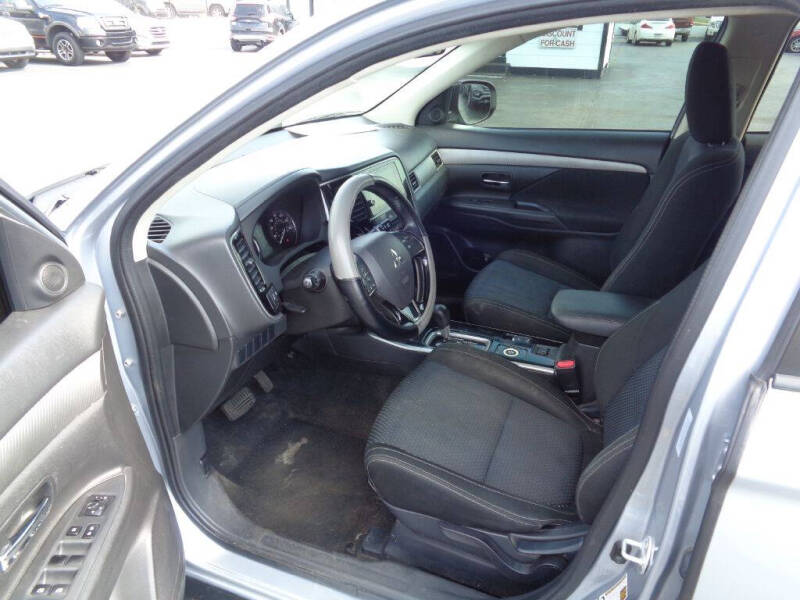 2017 Mitsubishi Outlander SE