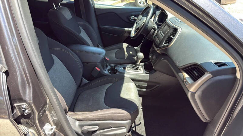 2017 Jeep Cherokee