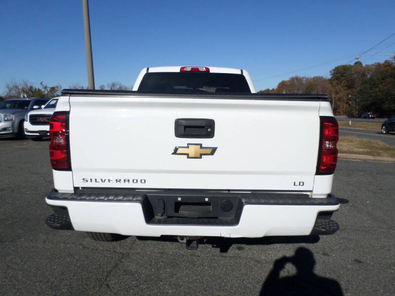 2019 Chevrolet Silverado 1500 LD LT Z71 photo 7