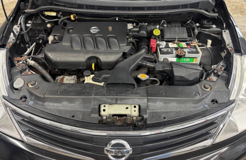 2011 Nissan Versa 1.8 SL