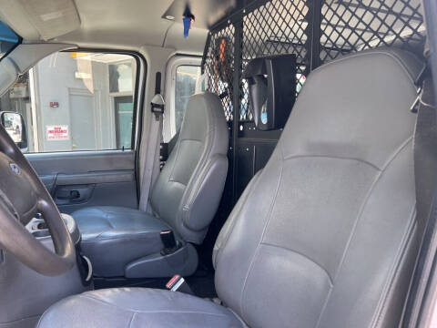 2003 Ford E-Series E-250