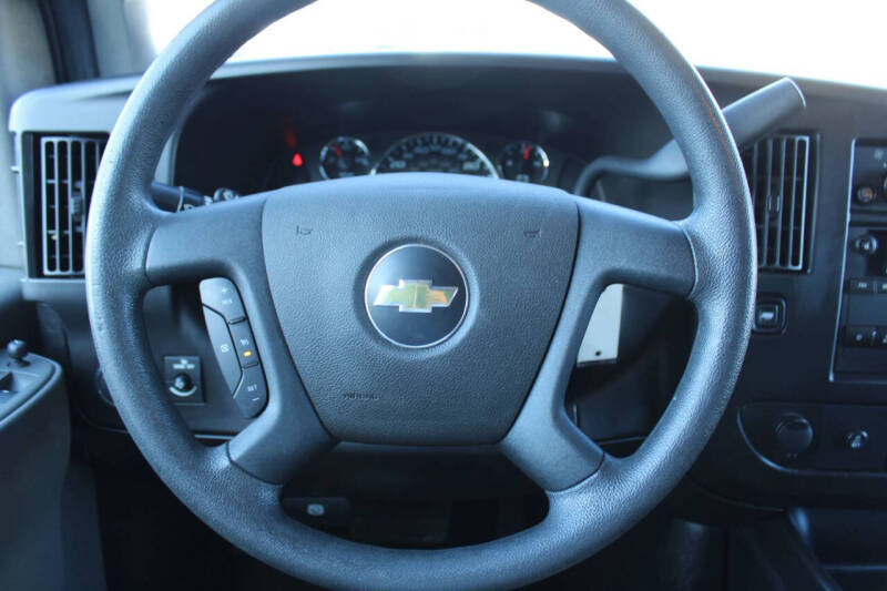 2022 Chevrolet Express 2500