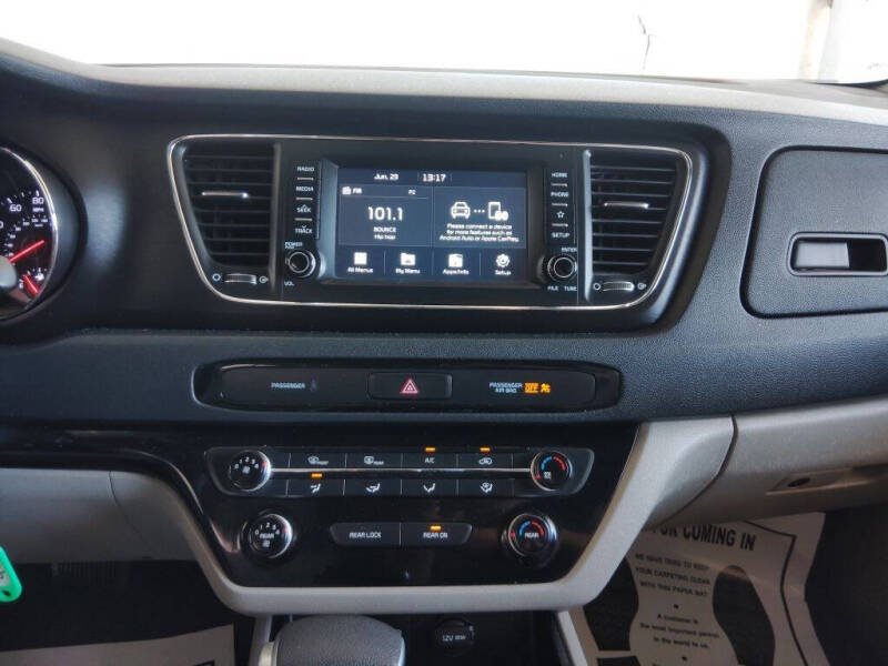 2019 Kia Sedona LX
