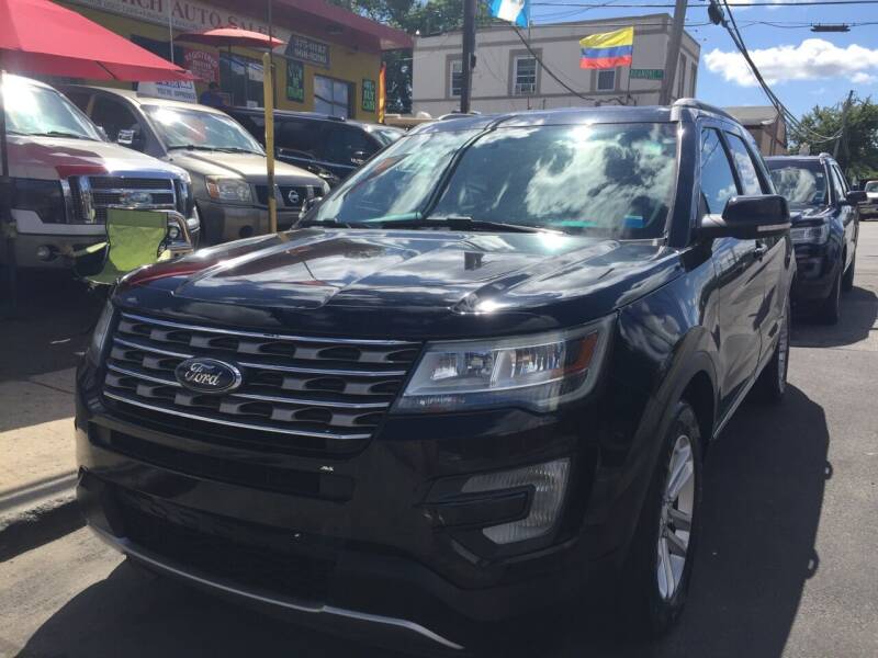 2017 Ford Explorer for sale at Drive Deleon in Yonkers NY