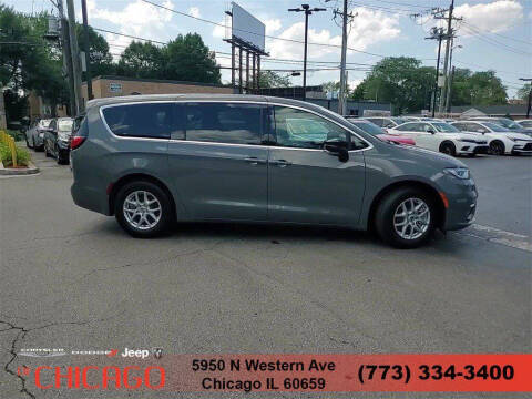 2025 Chrysler Pacifica Select