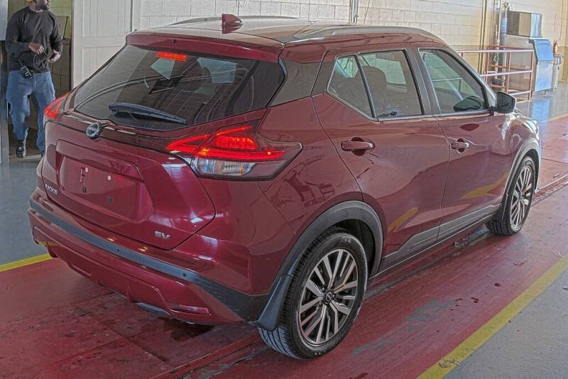 2022 Nissan Kicks SV