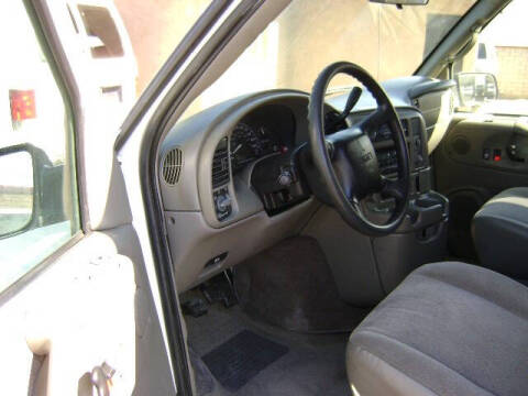 2005 GMC Safari SLE