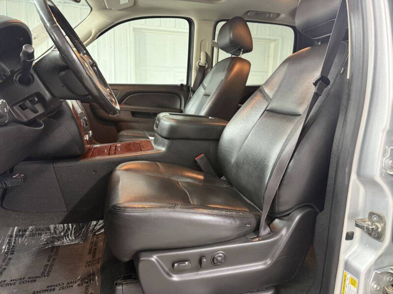 2013 Chevrolet Avalanche LTZ Black Diamond