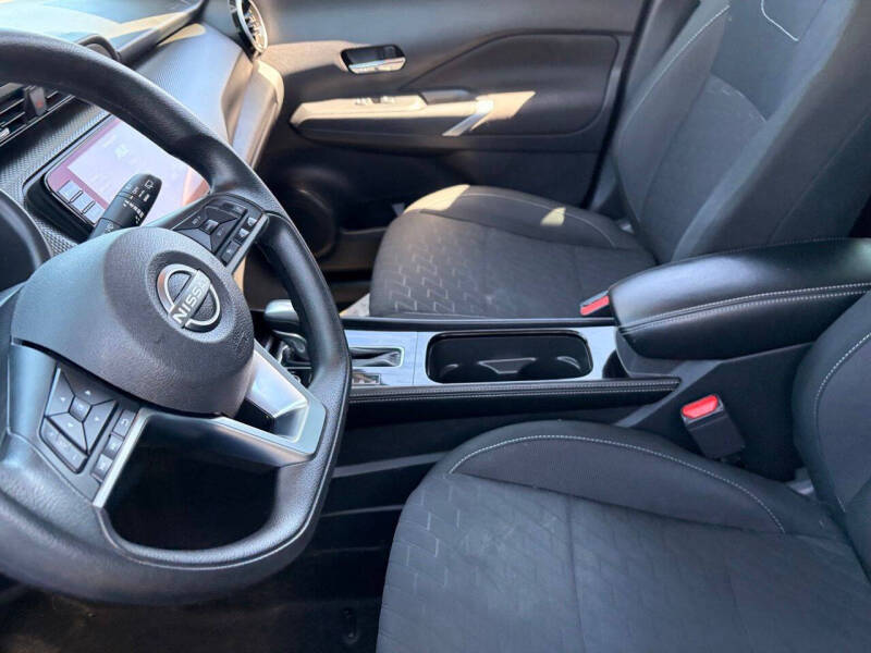 2024 Nissan Kicks SV