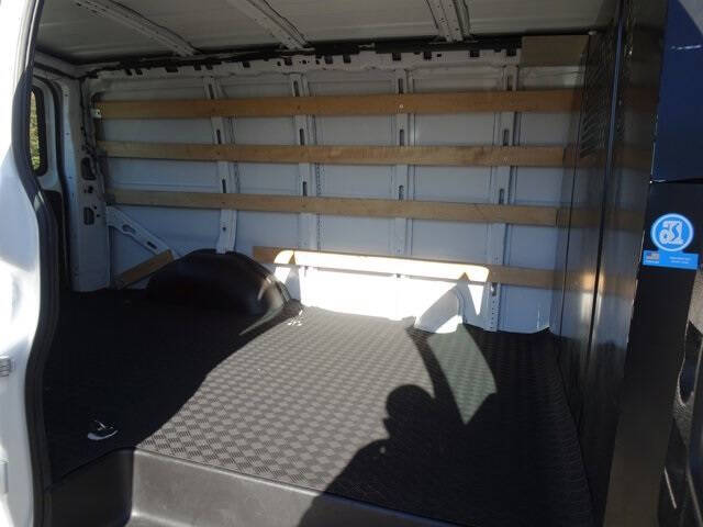 2023 GMC Savana 2500