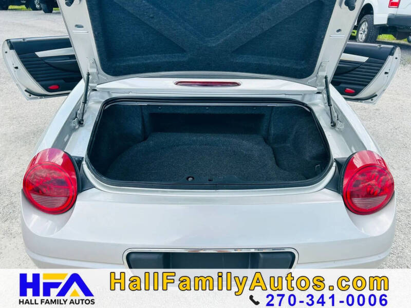 2005 Ford Thunderbird Deluxe