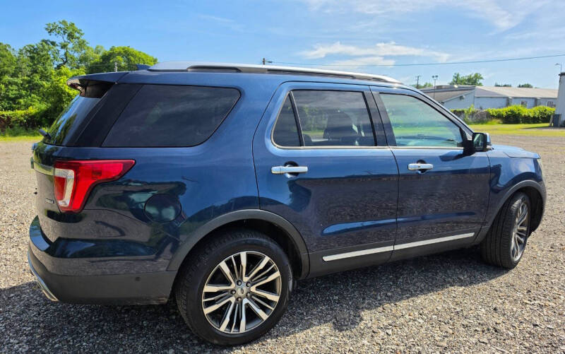 2017 Ford Explorer Platinum