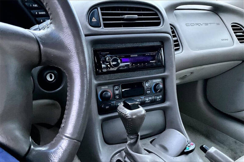 2004 Chevrolet Corvette