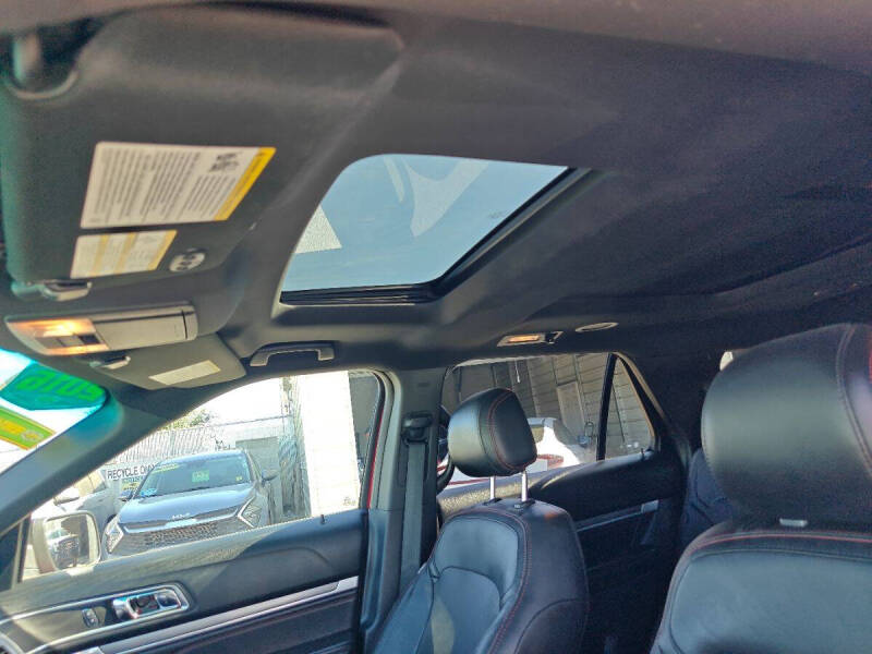 2016 Ford Explorer Sport
